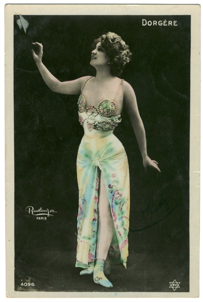 DORGÈRE, Arlette PC. 4096. Photo Reutlinger