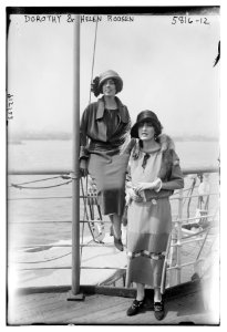 Dorothy and Helen Roosen LCCN2014715007
