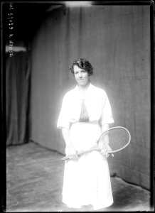 Dorothy Holman 1919 photo