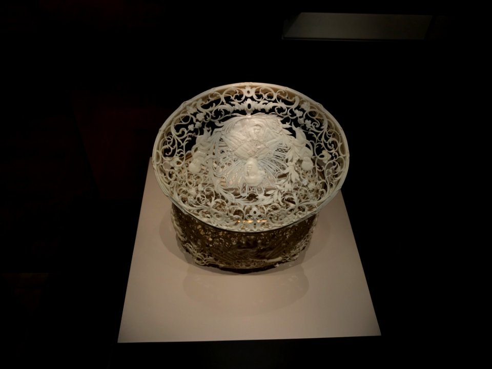 Dose mit Bildnis König Georgs III 03