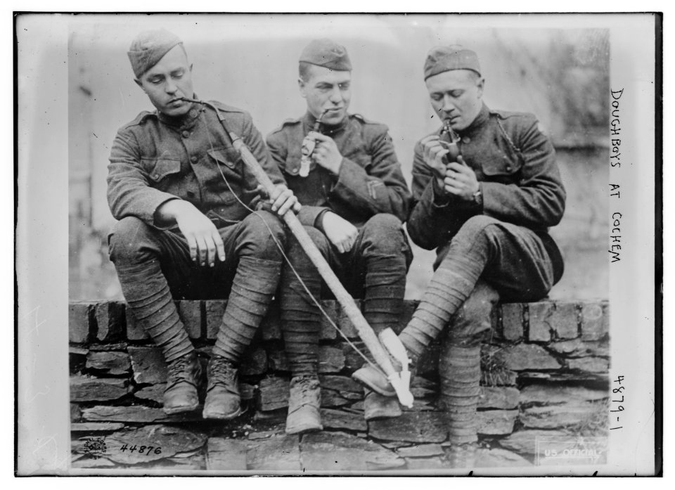 Doughboys at Cochem LCCN2014708670