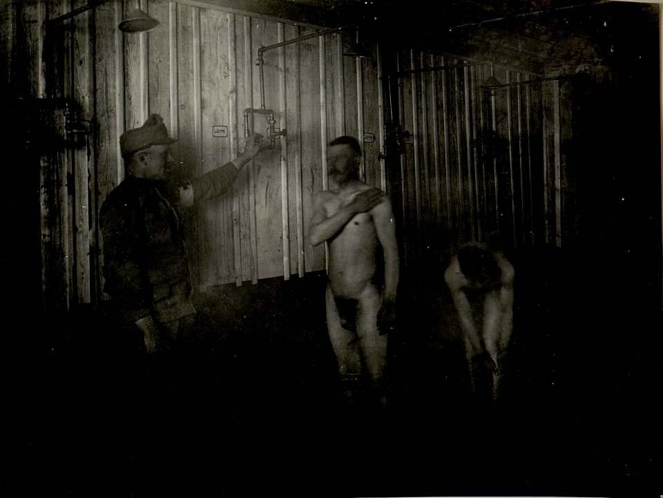 DOuchebad. Aufgenommen am 12. V. 1916. BUCZACZ. (BildID 15537500)