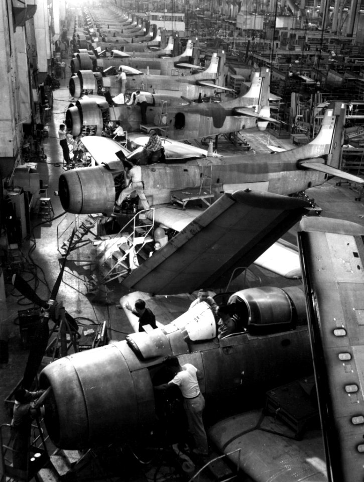 Douglas AD Skyraider production line at El Segundo in February 1951 (NNAM.1996.253.3144)