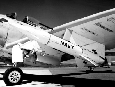 Douglas AD-6 Skyraider with ASM-N-7 Bullpup missile at the Naval Air Missile Test Center, California (USA), cicra in the late 1950s (K-22877)