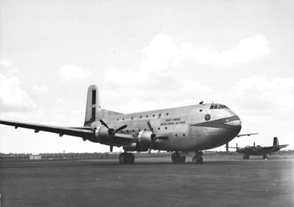 Douglas C-124 Globemaster II arrives with French troops at Tan Son Nhut airport on 13 May 1954 (NH 74152)