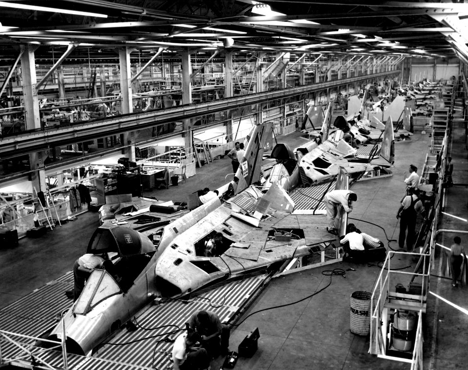 Douglas F4D-1 Skyray El Segundo assembly line1 c1956