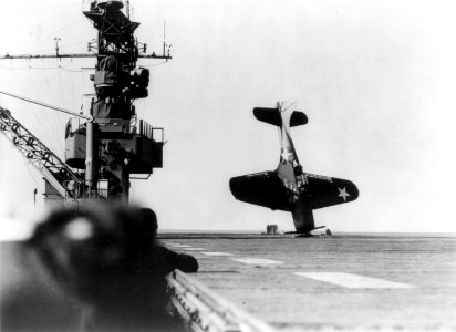 Douglas SBD Dauntless balanced on nose cph.3a45218