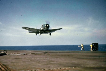 Douglas SBD Dauntless landing aboard USS Ranger (CV-4), circa in June 1942 (NNAM.1996.488.021.023)