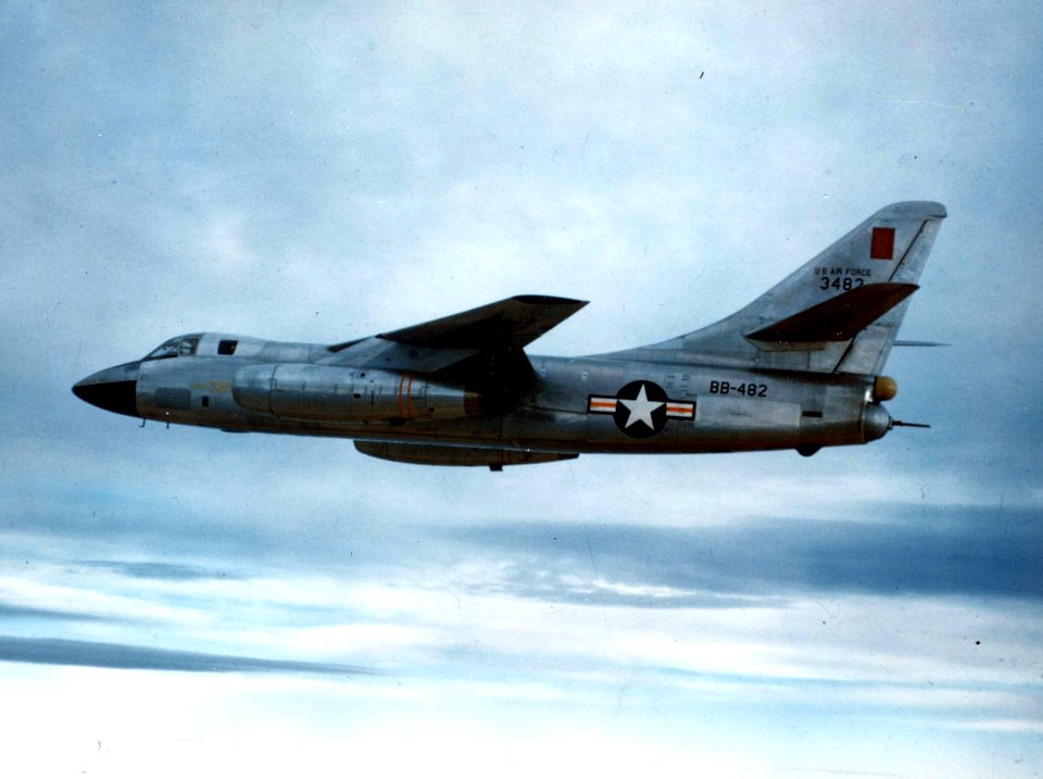 Douglas B-66B Destroyer in flight (SN 53-482) 061102-F-1234P-016
