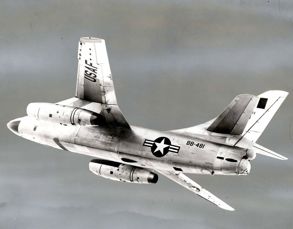 Douglas RB-66B Destroyer in flight (SN 53-481) 061102-F-1234P-025