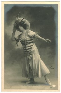 DOUGLAS, Eva W. Étoile. Marigny. Photo Waléry
