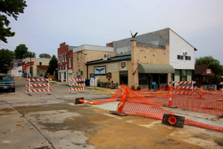 Downtown Louisiana, Missouri (41935942455) photo