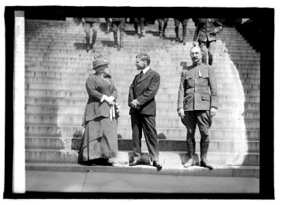 Dr. Anna Howard Shaw & Newton D. Baker, 5-19-19 LCCN2016844730