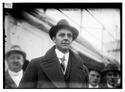 Dr. Carl Elmer Foss, survivor of the LUSITANIA sinking. Bain Coll., 1915 LCCN2014699106 photo