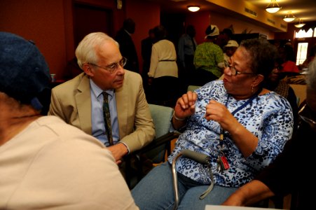 Dr. Donald Berwick, Administrator of the Centers for Medicare and Medicaid Services (CMS), talks with Washington DC seniors about Medicare's Open Enrollment period