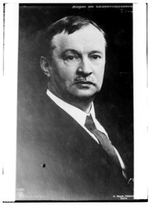 Dr. Erdmann LCCN2014711883
