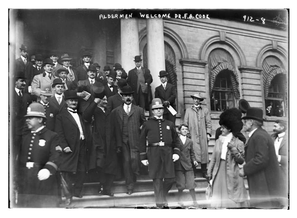 Dr. F.A. Cook welcomed by aldermen, New York LCCN2014684329