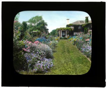 Dr. Frederick Kellogg Hollister house, Lily Pond Lane, East Hampton, New York. Pathway to house LCCN2007685904