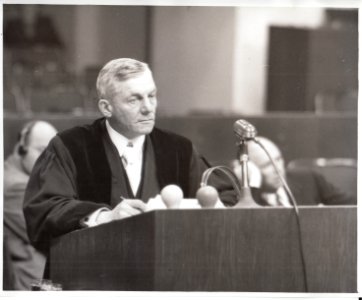 Dr. Hans Marx at lectern, Doctors' Trial photo