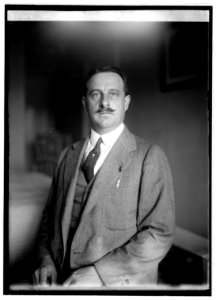 Dr. Peter Kahler, (8-14-22) LCCN2016846609