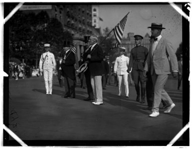 DRAFT PARADE LCCN2016868350