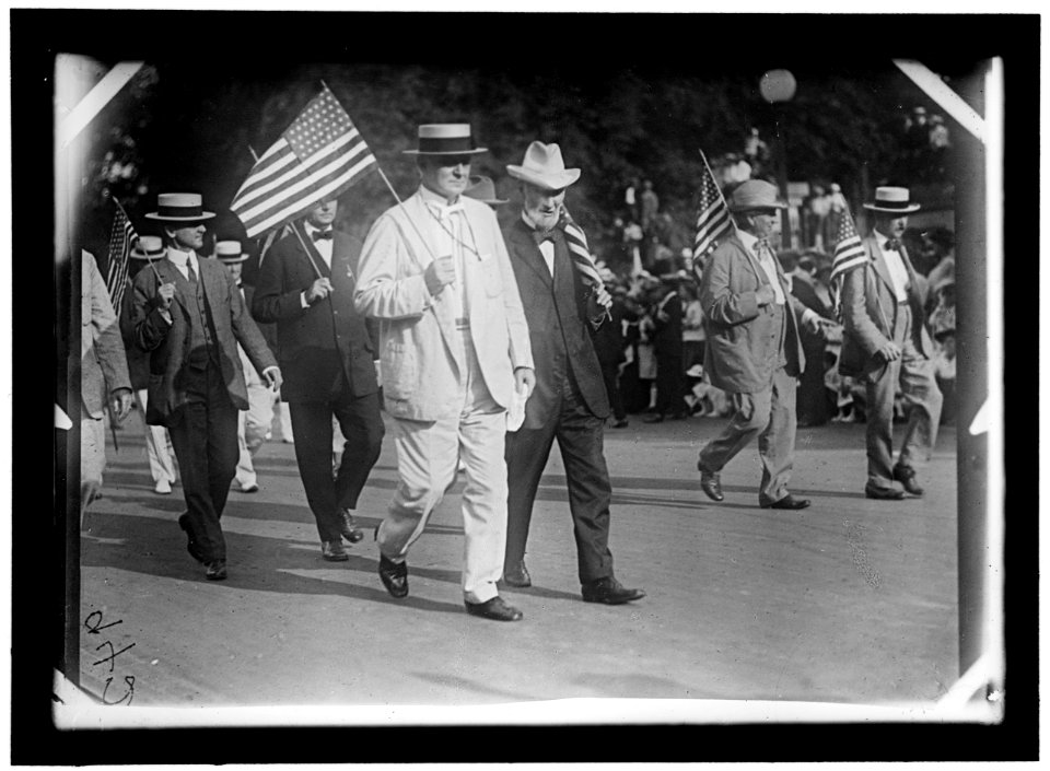 DRAFT PARADE LCCN2016868349