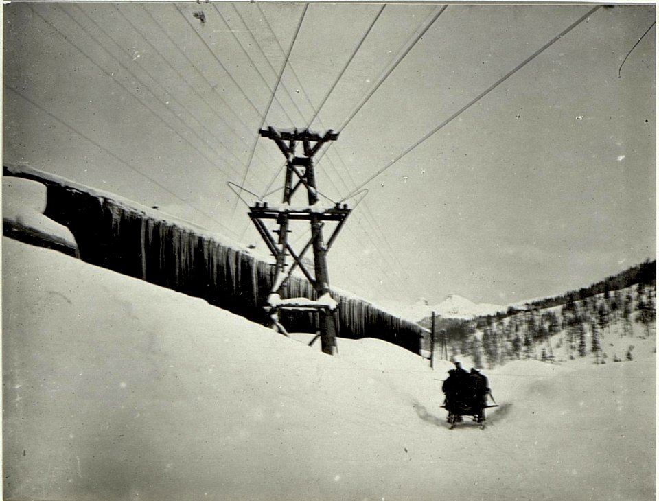 Drahtseilbahn St.Cassian gegen Lauerdorf (BildID 15520359)