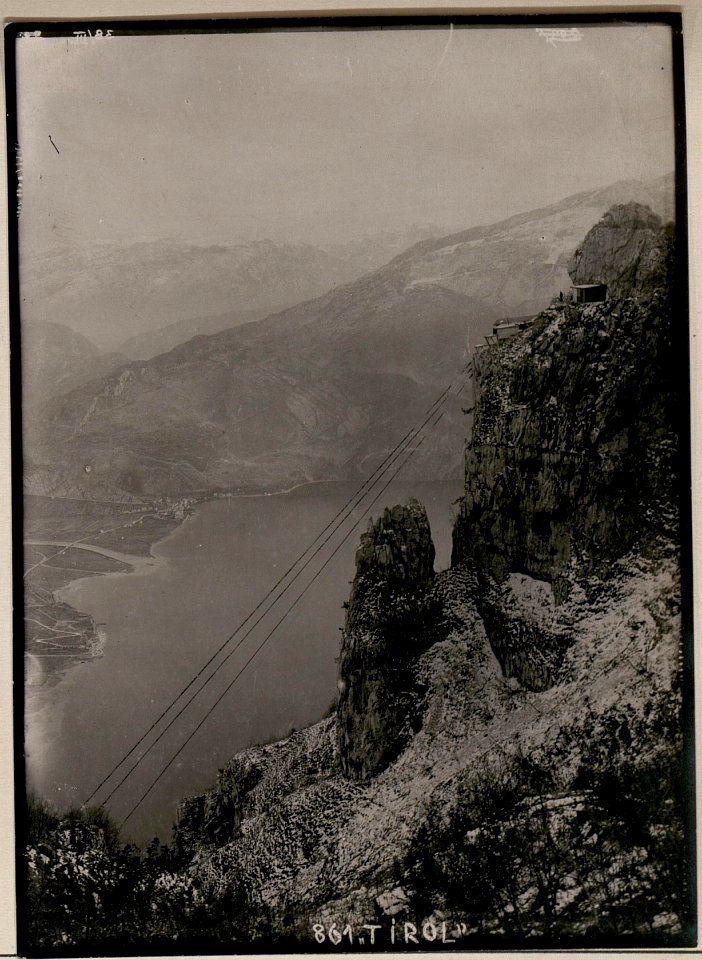 Drahtseilbahn auf Rocchetta. (BildID 15730773)