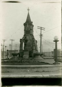 Drake Fountain, Chicago, October 13, 1912 (NBY 615)