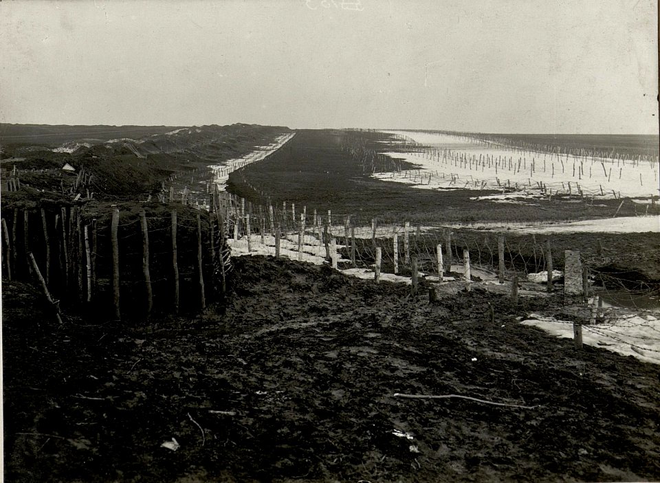 Drahthindernisse an der vordersten Stellung an der Strypa. Aufgenommen am 26. III. 1916. Inf.Rgt.Nro.78. (BildID 15536422)