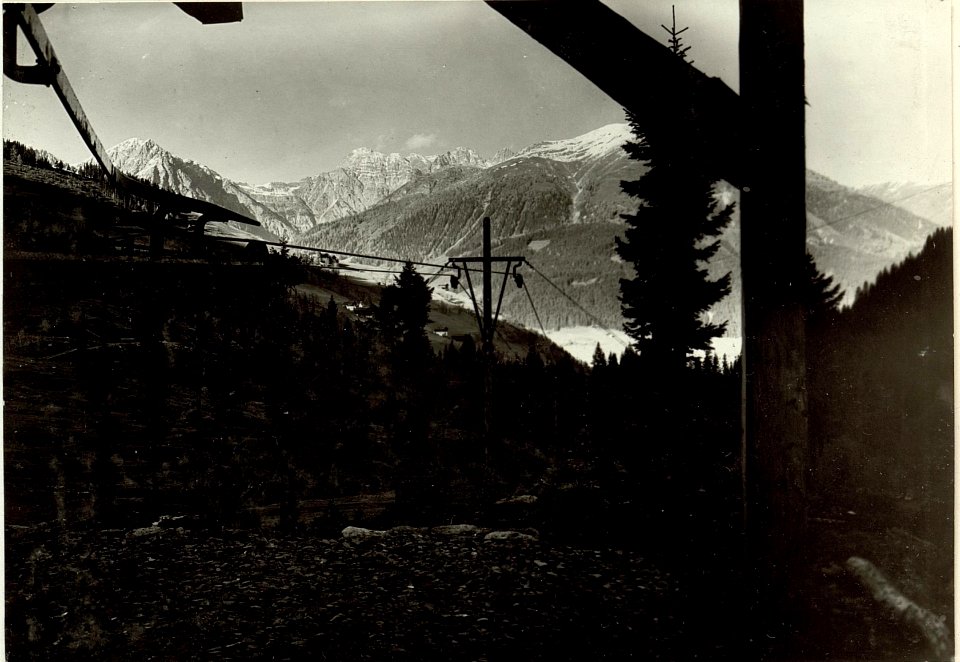 Drahtseilbahn ins Frontal von St.Lorenz weg. (BildID 15463092)