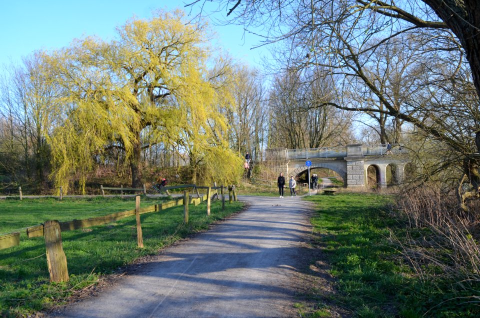 Dreibogenbruecke ueber die Leine in Grasdorf, Laatzen, Region Hannover (16)