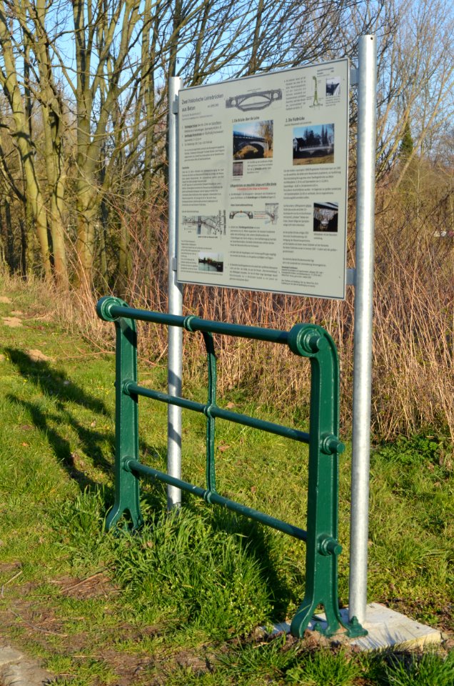 Dreibogenbruecke ueber die Leine in Grasdorf, Laatzen, Region Hannover (35)