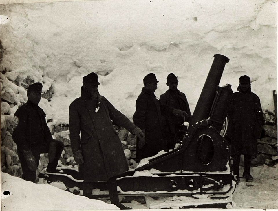 Dreizinnenplateau, Minenwerfer. (BildID 15577818)