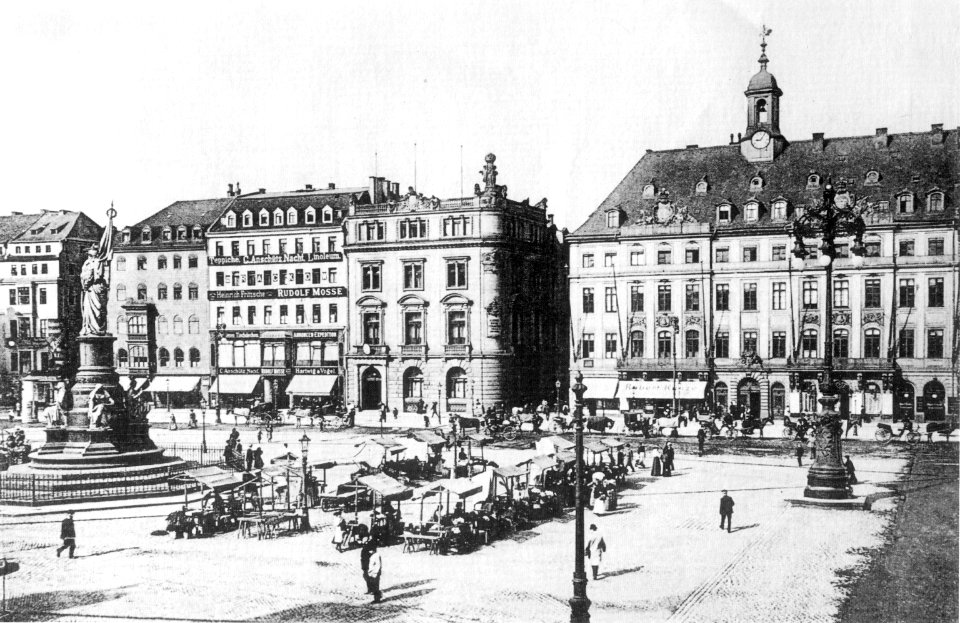 Dresden-altmarkt rathaus1905