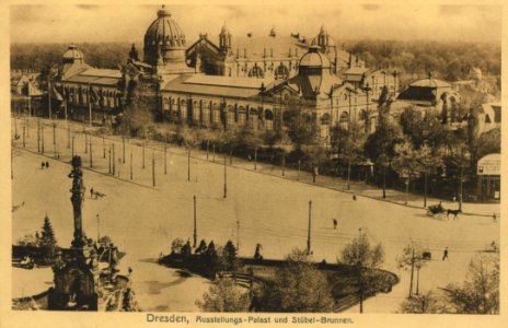 Dresden, Sachsen - Ausstellungspalast und Stübelbrunnen (Zeno Ansichtskarten)