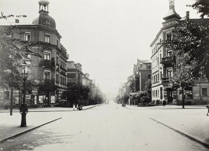 Dresden-Löbtau. Roonstraße (Waldheimer Straße). Blick von der Poststraße nach Süden photo