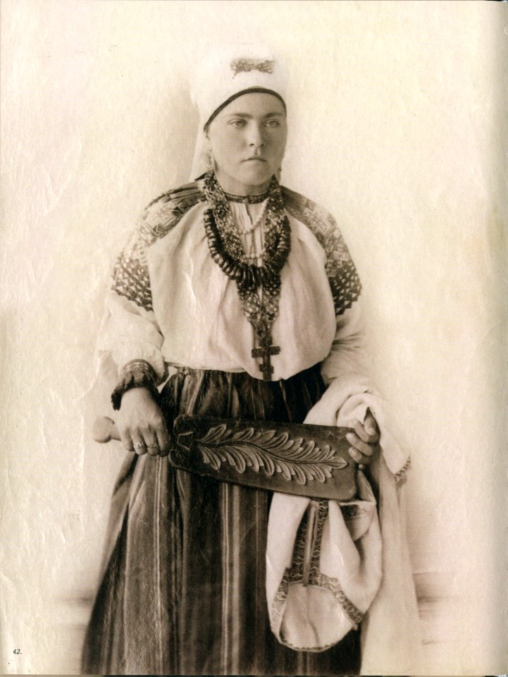 Dress (19th c., West Russia, Smolensk gov.)