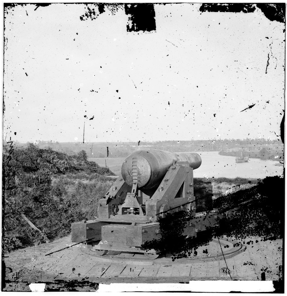 Drewry's Bluff, Virginia. Columbiad gun in Fort Darling on James LOC cwpb.02862