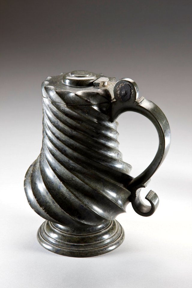 Dryckeskanna. Serpentin - Skoklosters slott - 87280