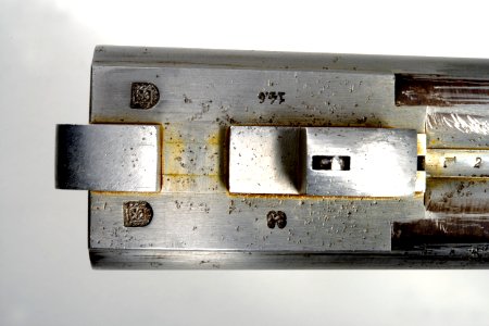 Dubbelstudsarpipa Levrard, stämplar - Livrustkammaren - 41104