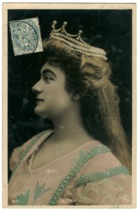 DUBEL, Yvonne SIP. 1466. Photo Reutlinger