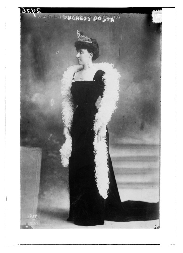 Duchess (A) or (R)osta LCCN2014694990