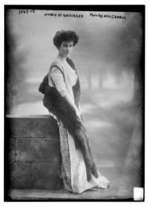 Duchess of Roxburghe, Lallie Charles, Photo. - Lallie Charles Photo. LCCN2014684813