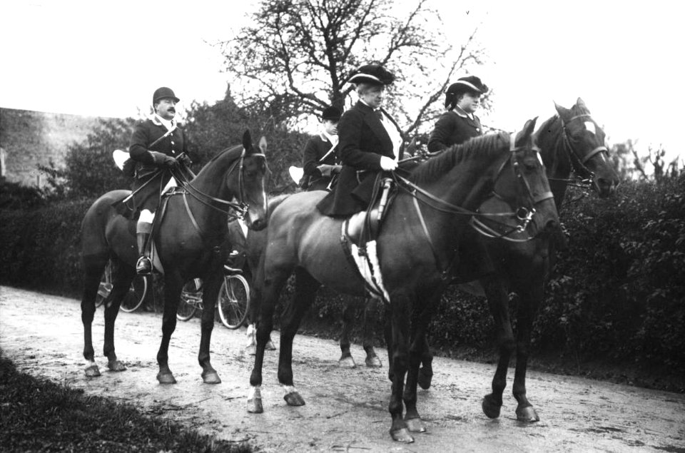 Duchesse d'Uzès - chasse à courre - 1913