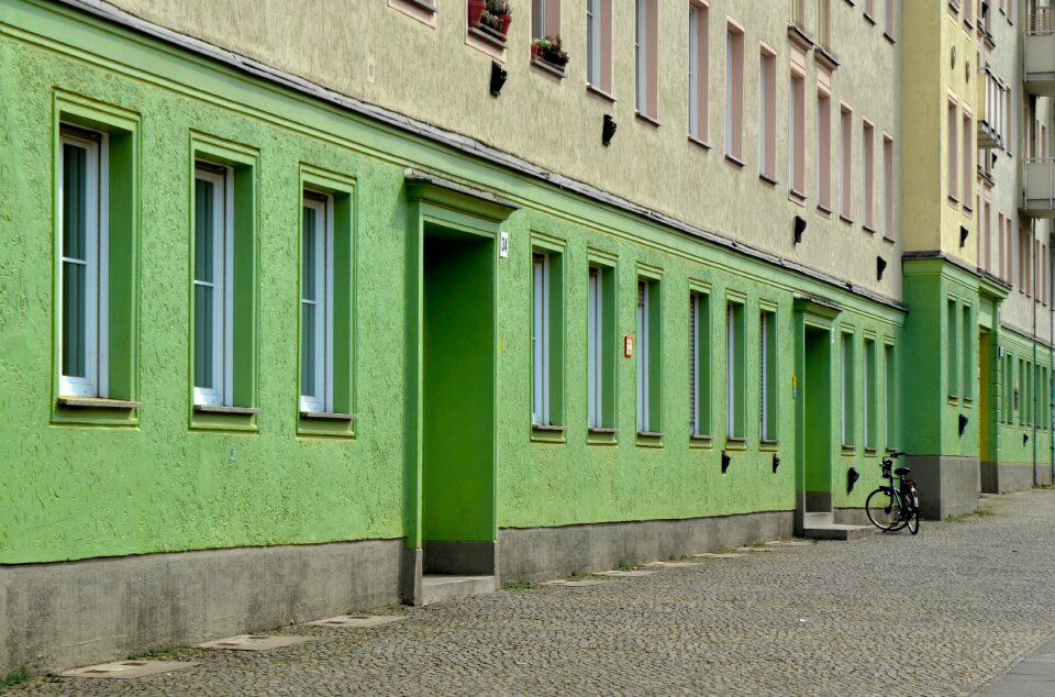 Building outdoors window