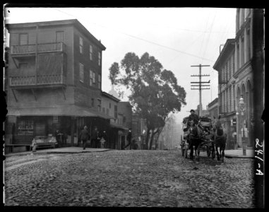 Dupont Street entrance to Chinatown, San Francisco LOC agc.7a09019