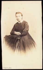 Dupont, Joseph - carte de visite, Gevignetteerd portret van een meisje