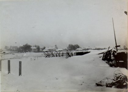 Durchblick auf die Drahtverhaue in der Richtung Ptycze im Abschnitt des Infanterieregiments 84 (BildID 15442531) photo