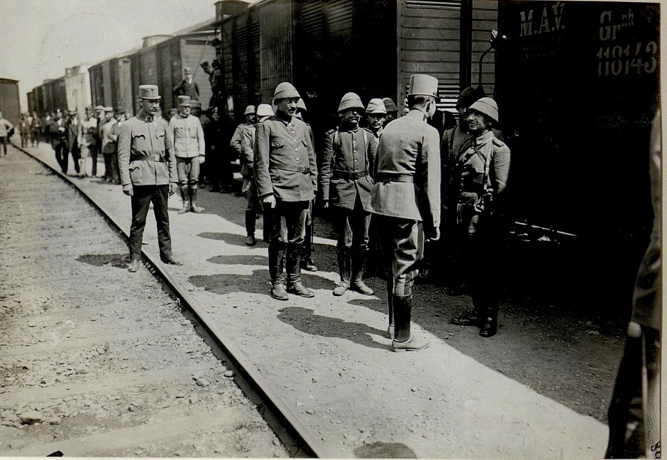 Durchreise türkischer Truppen in Chodrow.12.8.16. (BildID 15547949)
